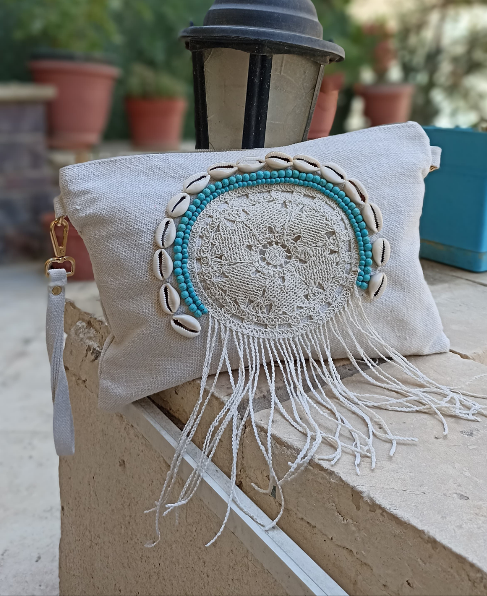Hand clutch Beachy Circle