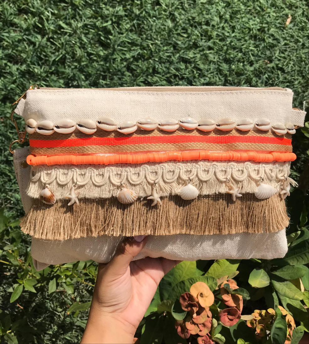 Hand Clutch Wavy Orange