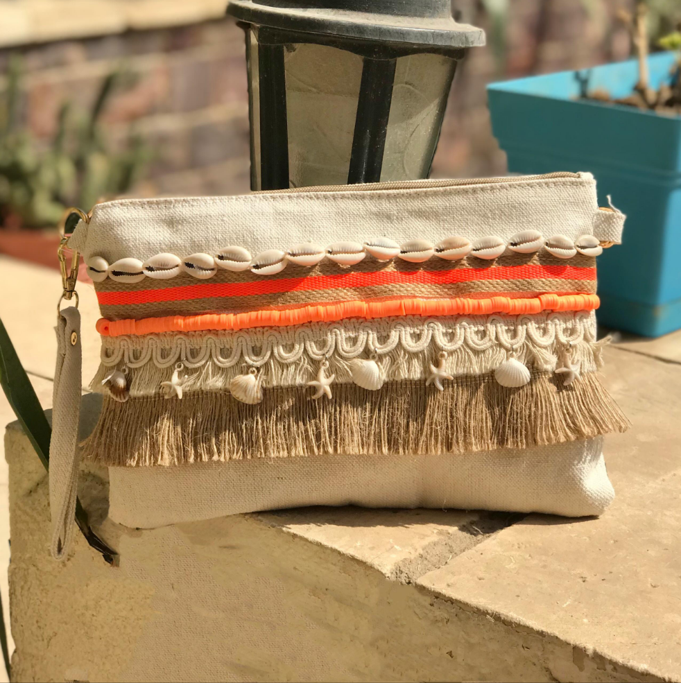 Hand Clutch Wavy Orange