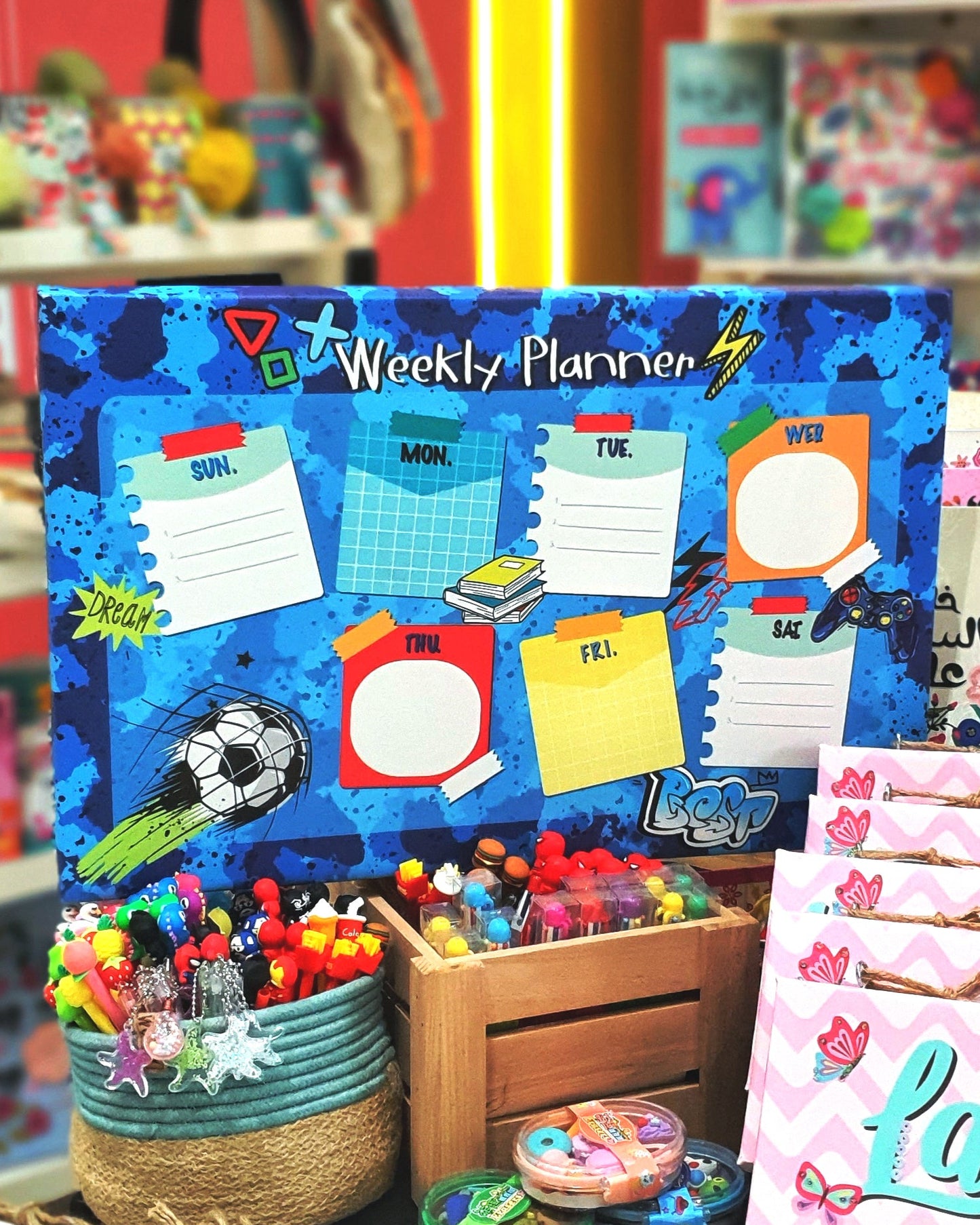 Weekly Planner - Teen Cameo