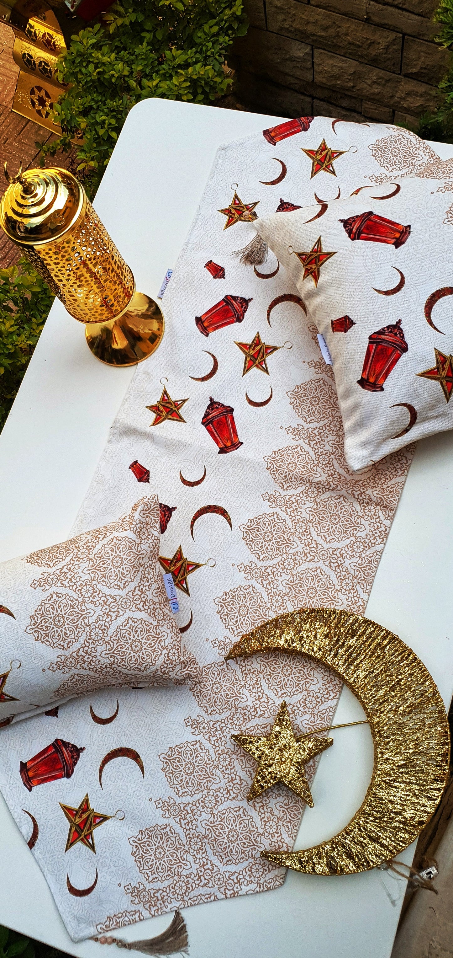 Red Lanterns Ramadan Square Cushion