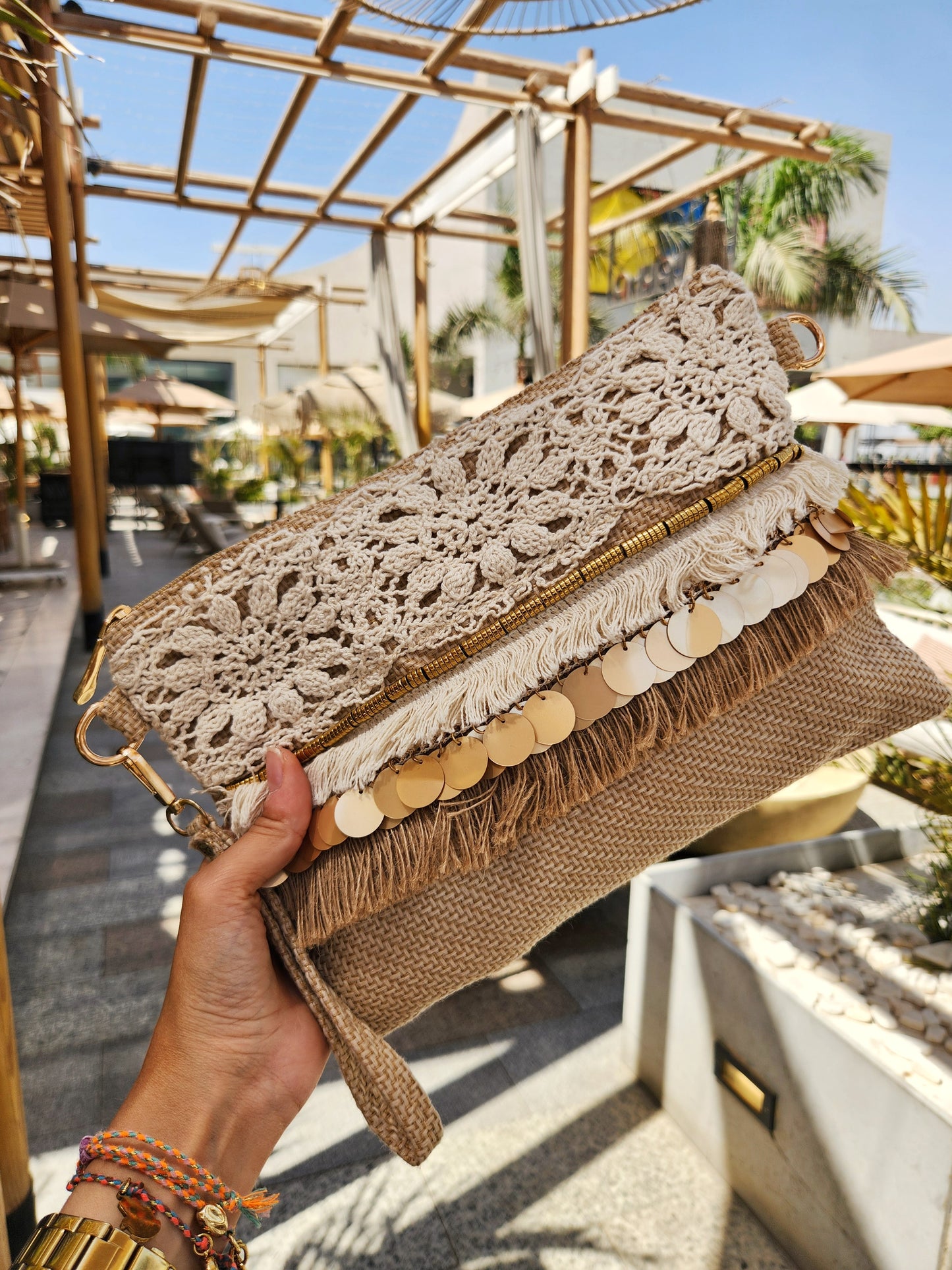 Hand clutch - CrochetĂ—Gold