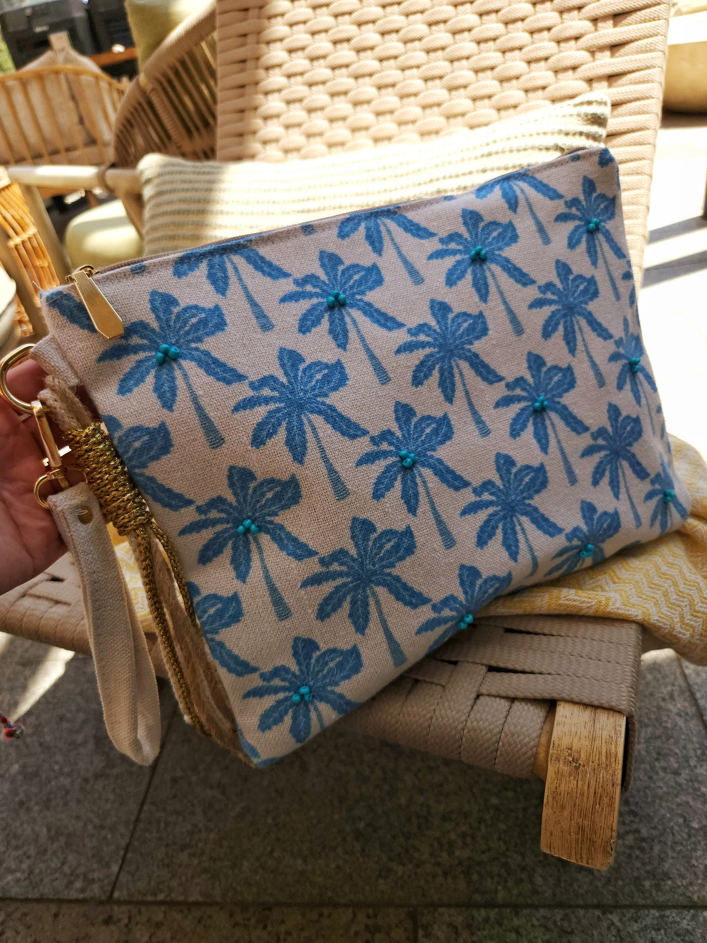 XL Printed Hand Clutch - Sea Blue Palmtrees