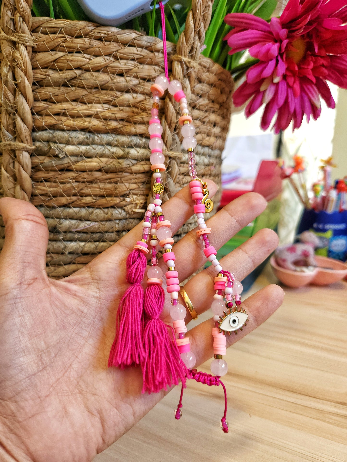 Blush Tassel Short Mobile Chain