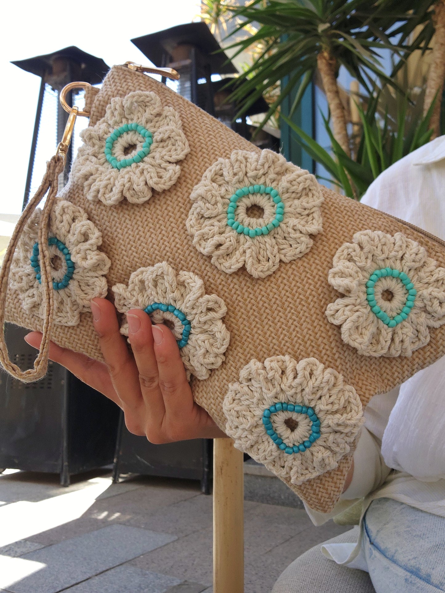 Hand clutch - Ivory Floral