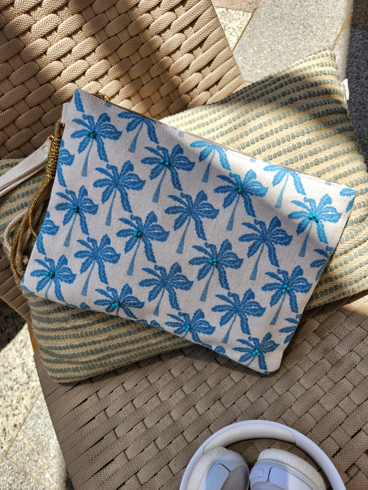 XL Printed Hand Clutch - Sea Blue Palmtrees