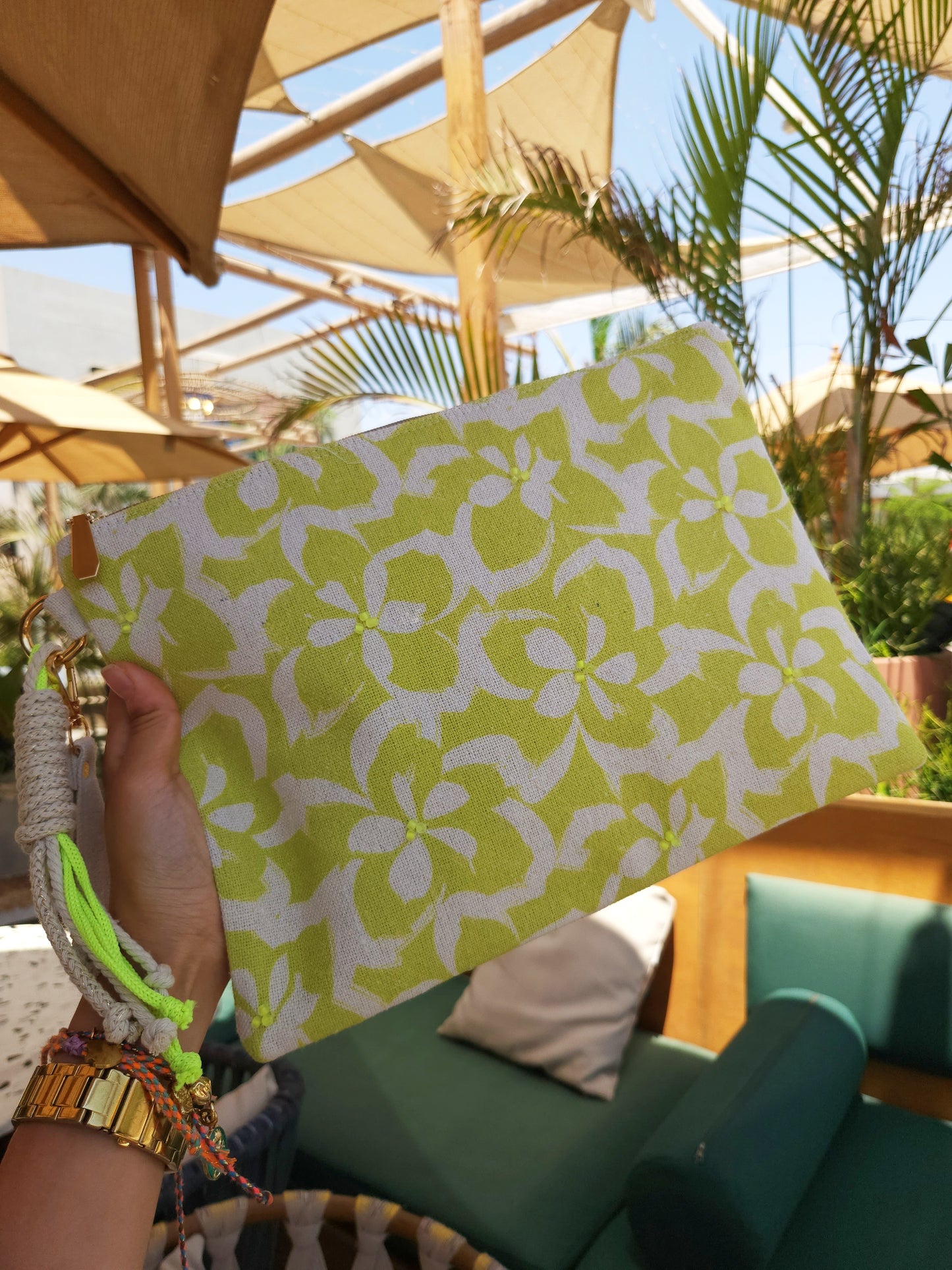 XL Printed Hand Clutch - Lime Beach Floral