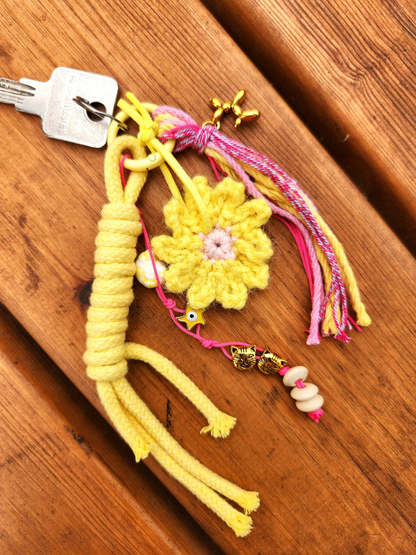 KeyCharm - Daisy Sweet