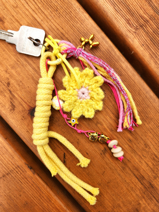 KeyCharm - Daisy Sweet