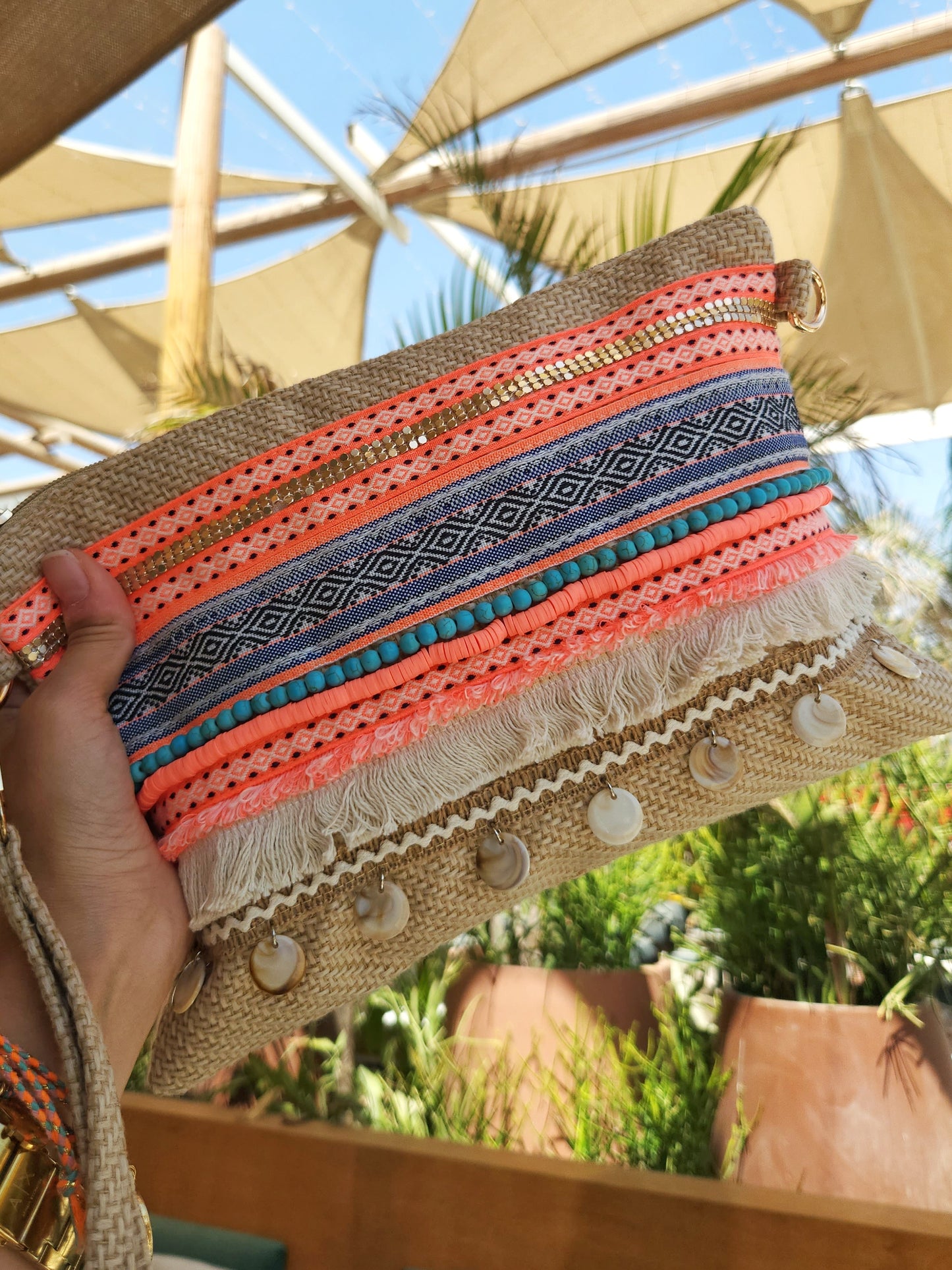 Hand clutch - Coral Glam