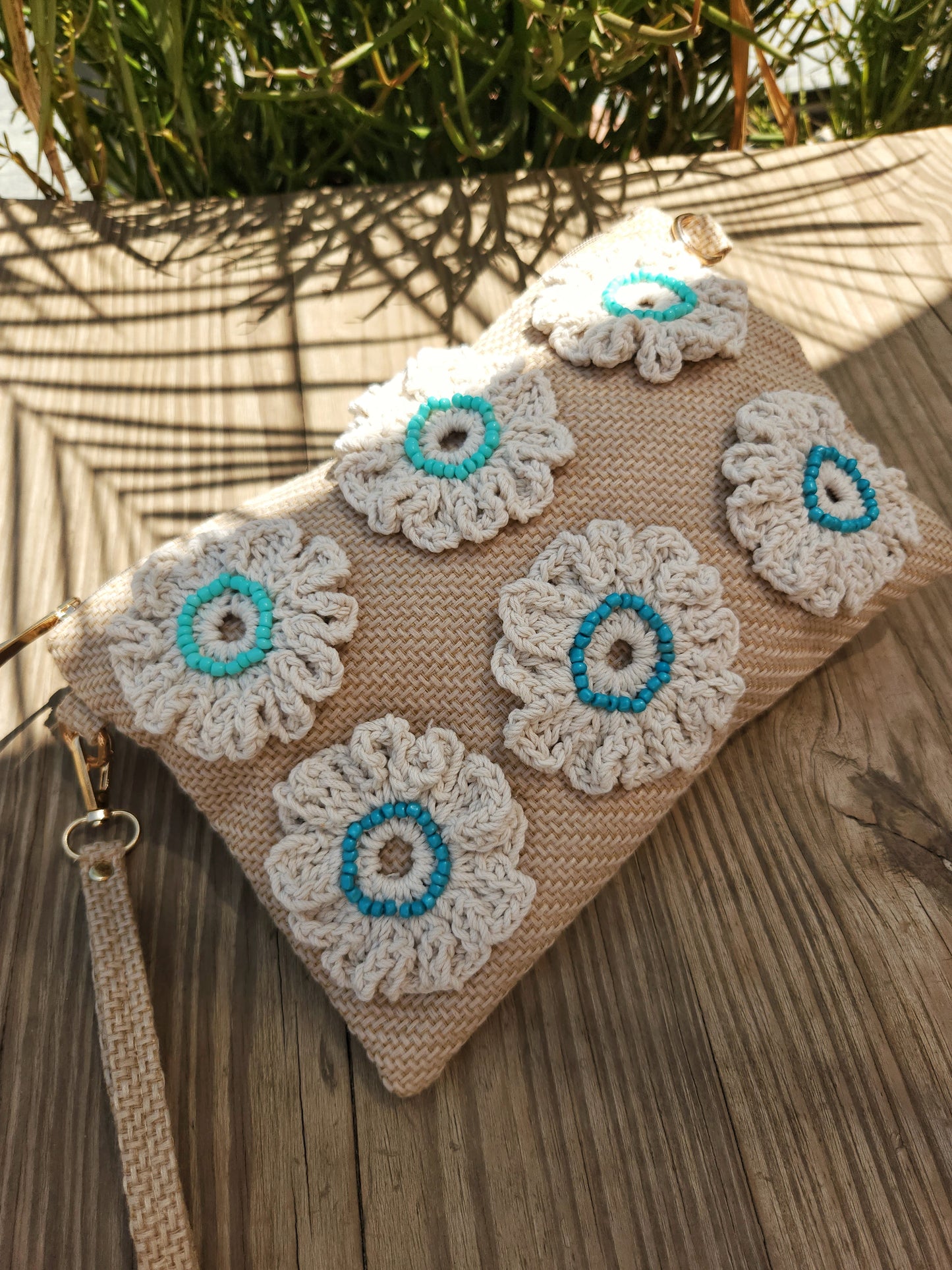 Hand clutch - Ivory Floral