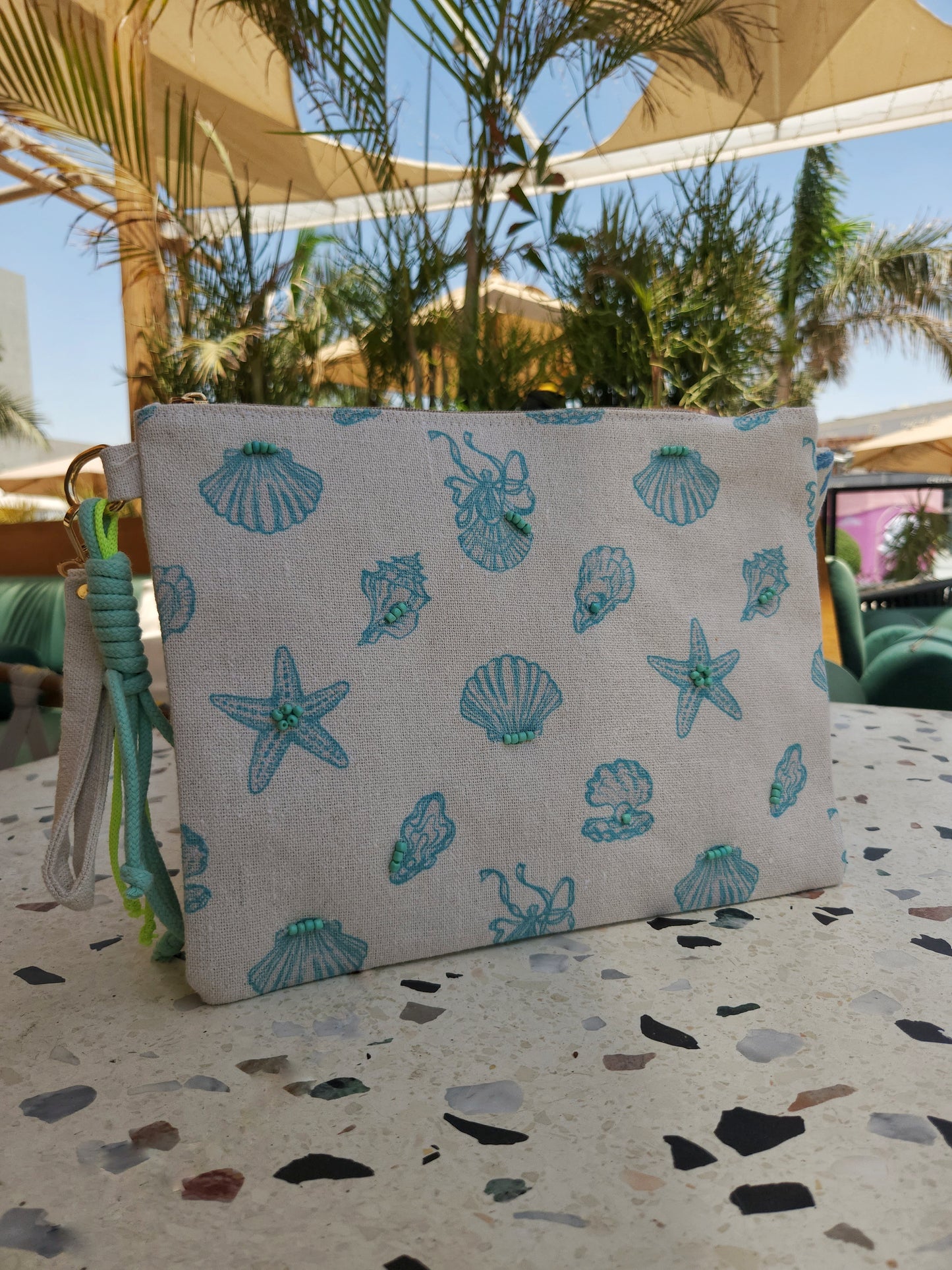 XL Printed Hand Clutch - Mint Seashells