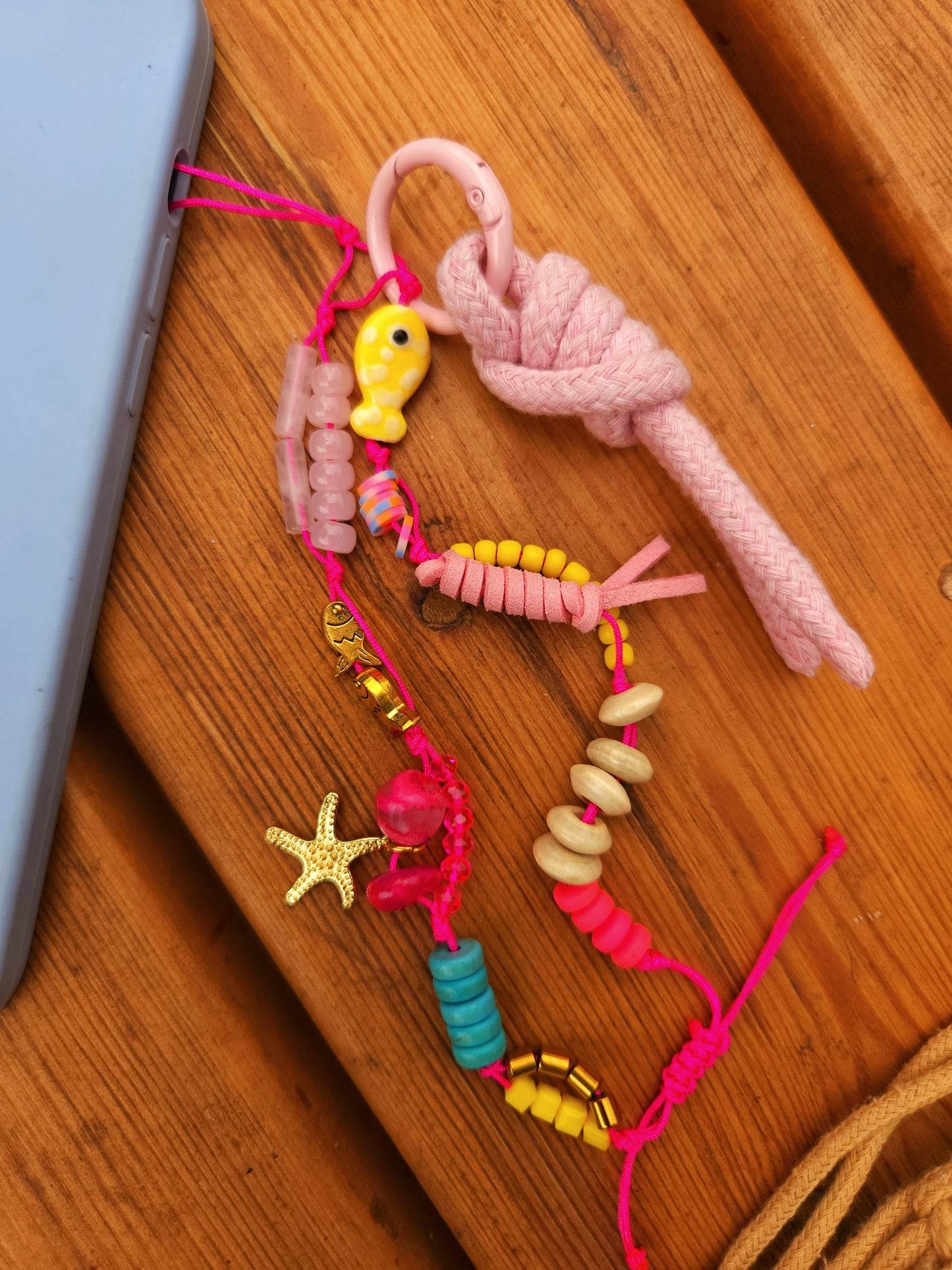Pinky Fin Short Mobile Chain/Charm